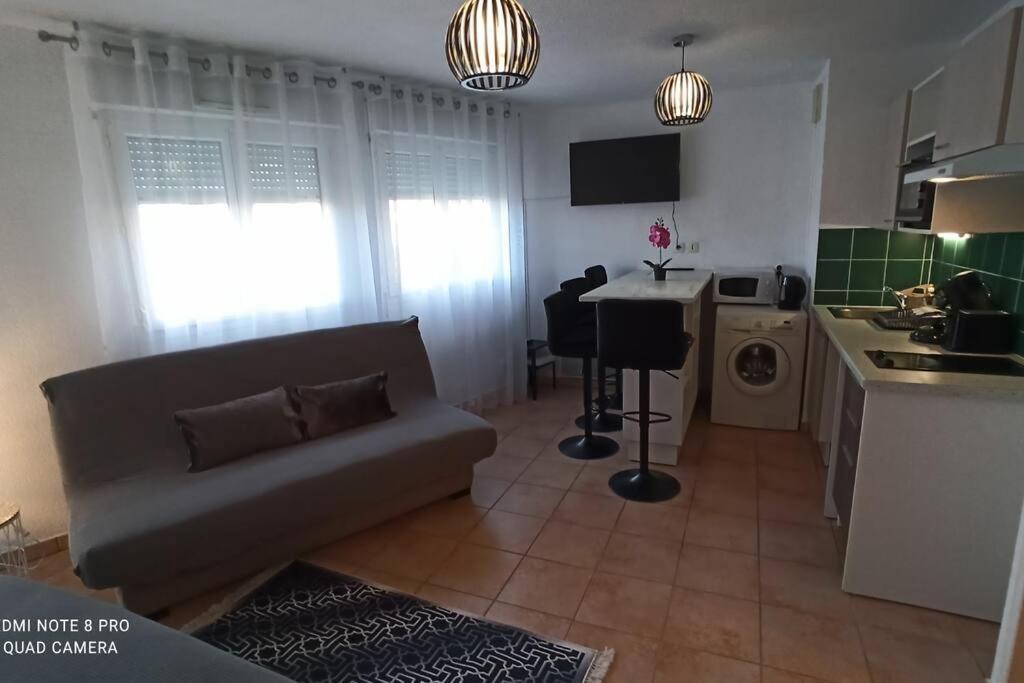 Appartement Face A La Gare Annemasse Extérieur photo